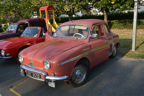 Renault dauphine 1958